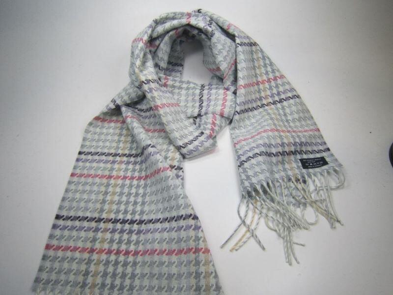 Kai Balke Schal hellgrau