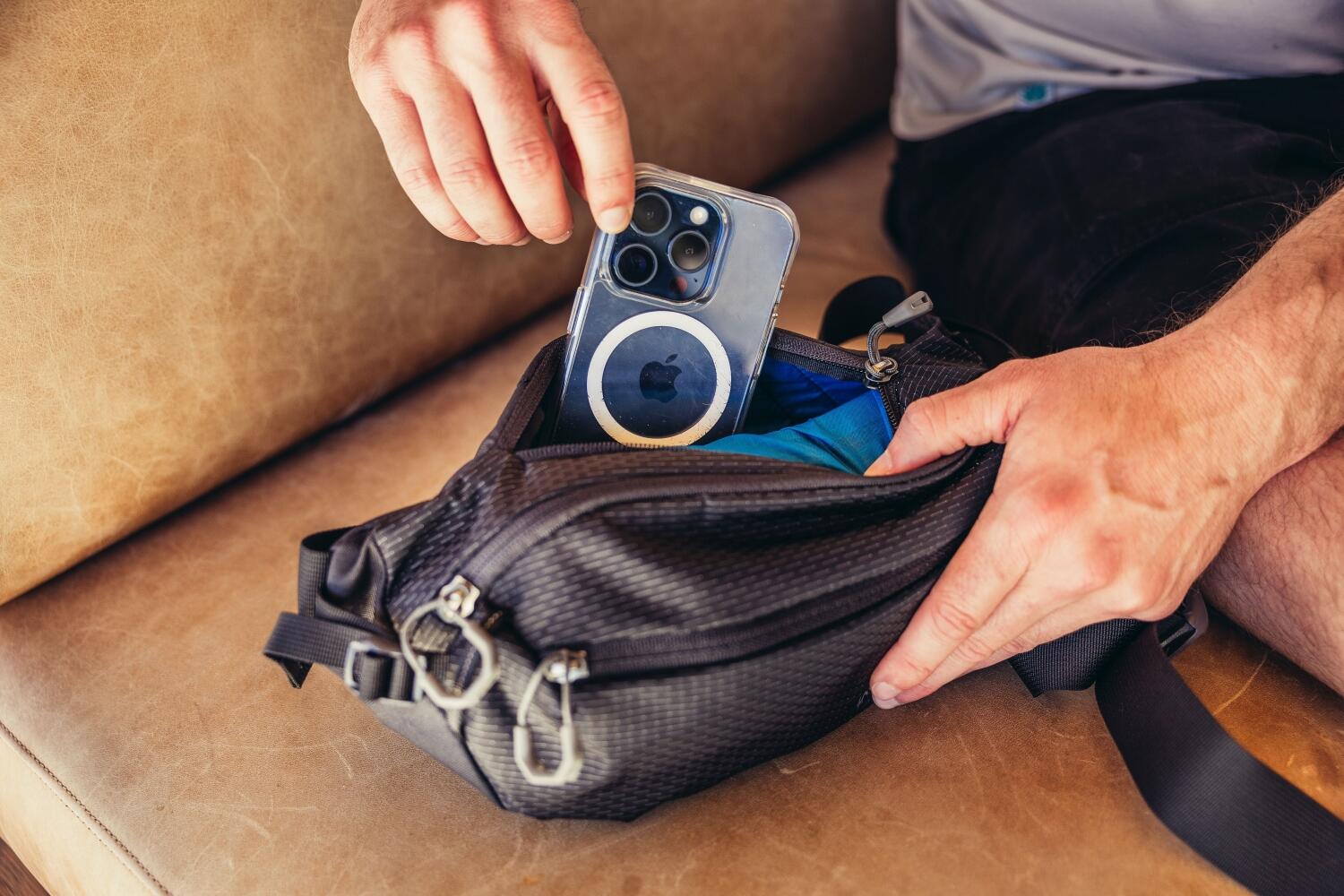 abgebildetes Zubehör ist nicht im Lieferumfang enthalten