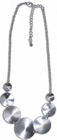 Halskette mit runden Metallteilen satiniert silber