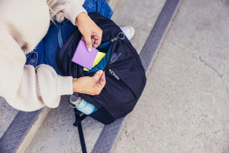 abgebildetes Zubehör ist nicht im Lieferumfang enthalten