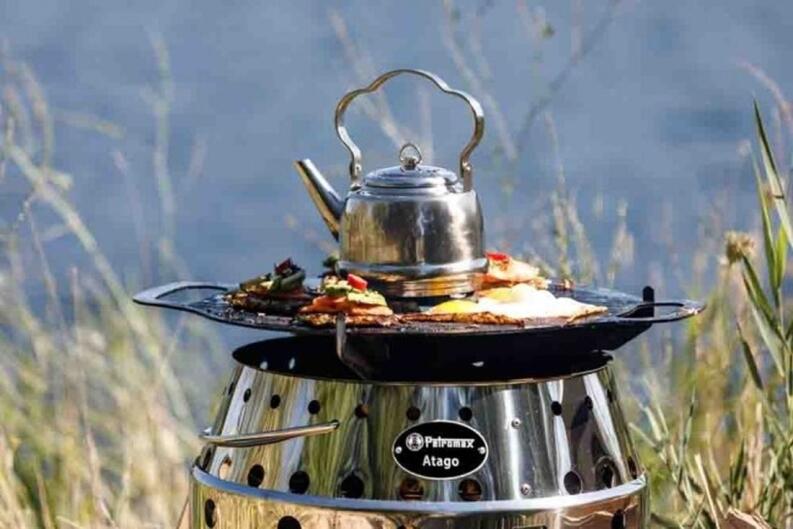 Atago Grill, Atago Grillplatte u. Wasserkessel sind nicht im Lieferumfang enthalten