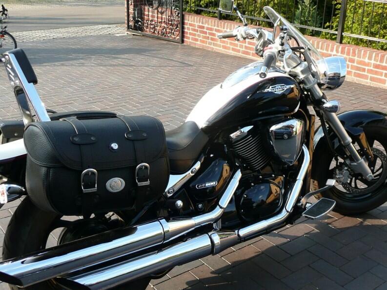 Liberty Big C-Bow an einer M800 Intruder, Motorrad ist nicht im Lieferumfang enthalten, dient nur