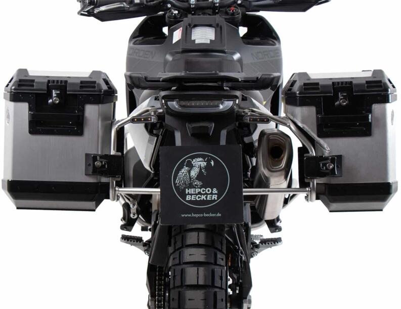 Kofferträgerset Cutout Edelstahl inkl. Xplorer Cutout silber Kofferset für Husqvarna Norden 901