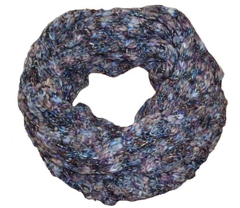 Farbe: blau-flieder meliert